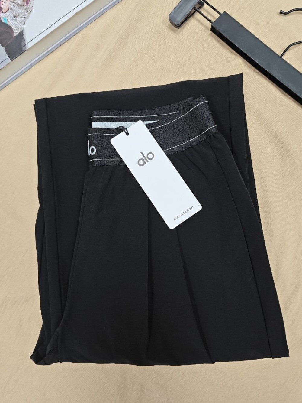 Brand New ALO Yoga 😘 Black Suit Up Trouser Straight-leg , Regular Sz XS-S - Picture 6 of 7